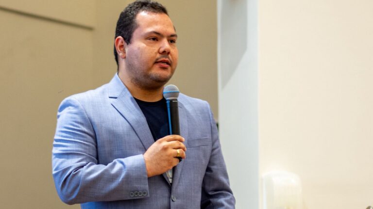 Dr. Anderson Oliveira Soares, medico emergencista e instrutor da SECLIN